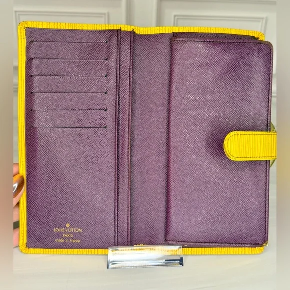 Louis Vuitton Yellow and Purple Epi Leather Long Kiss Lock Wallet | Vintage - Picture 7 of 9